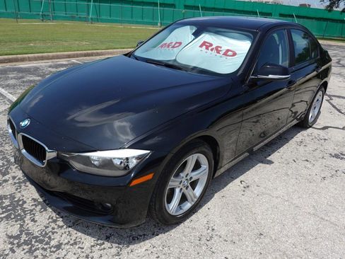 Used 2013 BMW 320i Sedan RWD image 3