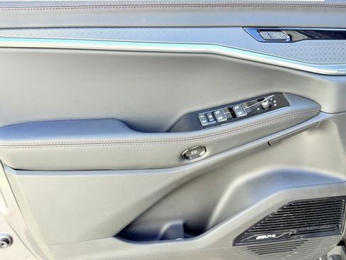 New 2025 Jeep Wagoneer S Limited image 11