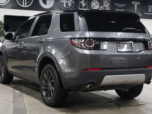 Used 2018 Land Rover Discovery Sport HSE AWD/4WD image 3