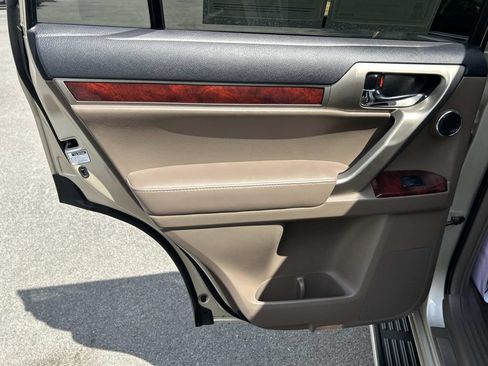 Used 2011 Lexus GX 460 Premium AWD/4WD image 26
