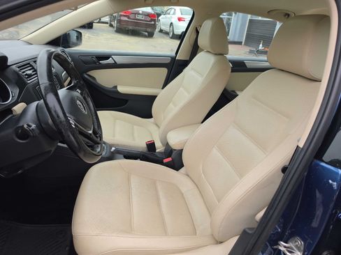 Used 2018 Volkswagen Jetta SE FWD image 9