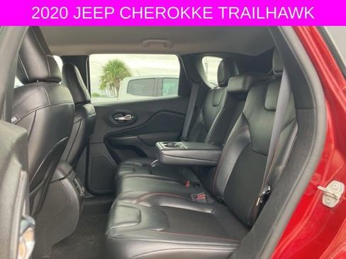 Used 2020 Jeep Cherokee Trailhawk w/ Cold Weather Group AWD/4WD image 14