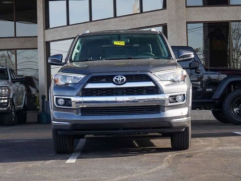 Used 2018 Toyota 4Runner Limited AWD/4WD image 7