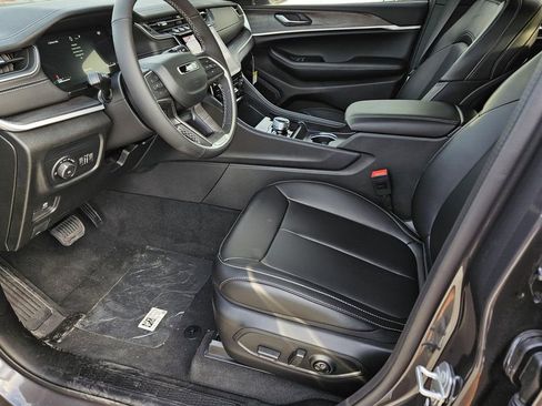 New 2025 Jeep Grand Cherokee Limited AWD/4WD image 15