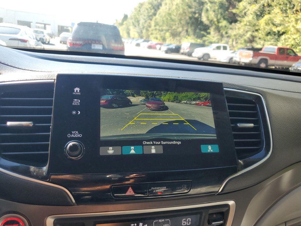 Used 2021 Honda Pilot EX image 24