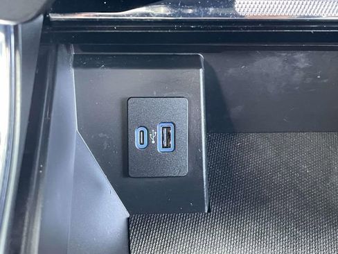 Used 2023 Ford F150 Lariat w/ Max Trailer Tow Package image 38