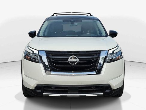 Used 2023 Nissan Pathfinder SL w/ SL Premium Package FWD image 9