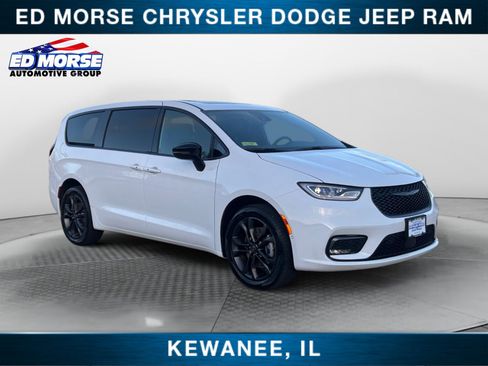 New 2026 Chrysler Pacifica Select image 7