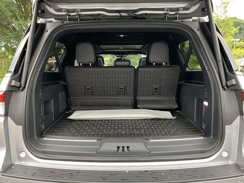 Used 2024 Lincoln Navigator L Reserve AWD/4WD image 37