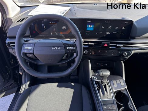 New 2026 Kia Sportage LX image 12