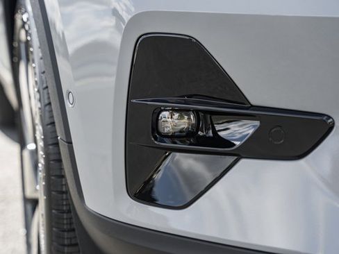 New 2026 Volvo XC40 B5 Ultra w/ Protection Package Premier image 14