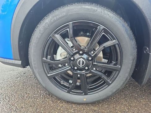 Used 2023 Nissan Kicks SR image 10