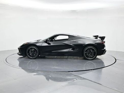 Used 2025 Chevrolet Corvette Stingray Coupe w/ Z51 Performance Package image 7