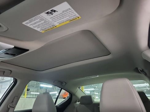 Used 2022 Nissan Altima 2.5 SV w/ SV Premium Package image 13