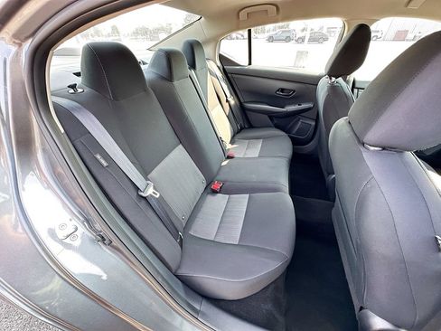 Used 2025 Nissan Sentra SV FWD image 31