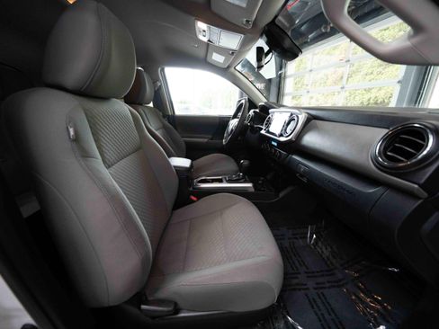 Used 2023 Toyota Tacoma SR5 AWD/4WD image 26