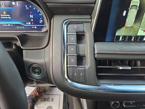 Used 2022 Chevrolet Tahoe RST w/ Luxury Package AWD/4WD image 24