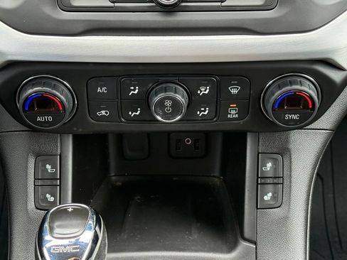 Used 2019 GMC Acadia SLE w/ Driver Alert Package I AWD/4WD image 15