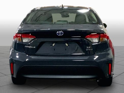 Certified 2025 Toyota Corolla LE w/ Convenience Package AWD/4WD image 5