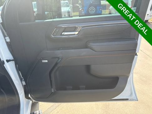 Used 2024 GMC Sierra 2500 AT4 w/ AT4 Preferred Package AWD/4WD image 11