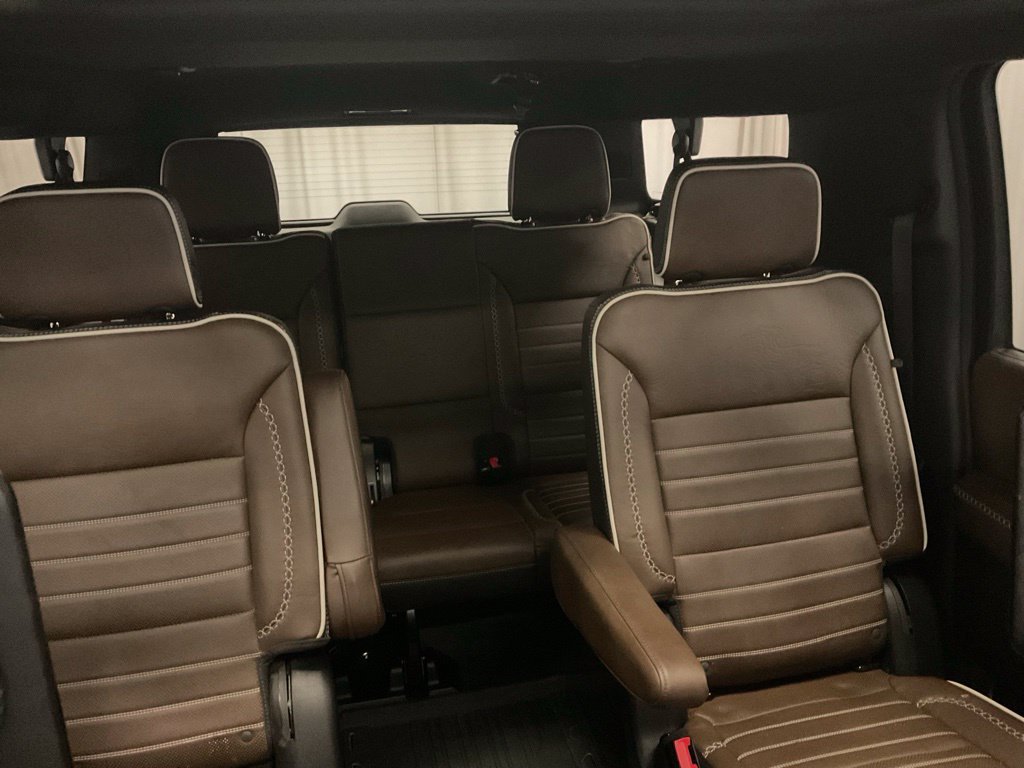 Used 2025 GMC Yukon XL Denali Ultimate w/ LPO, Floor Liner Package AWD/4WD image 30