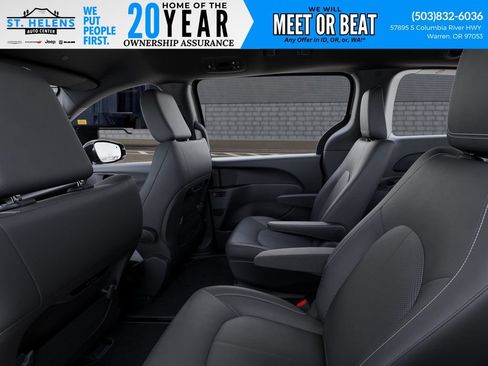 New 2027 Chrysler Pacifica Select FWD image 26