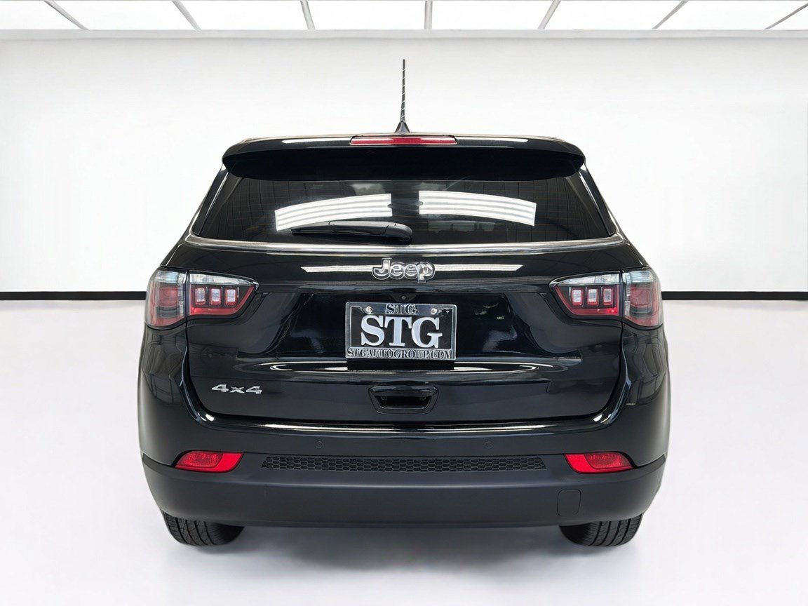 Used 2023 Jeep Compass Sport AWD/4WD image 5