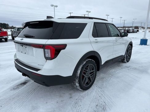 New 2026 Ford Explorer ST-Line w/ ST-Line Street Pack image 5