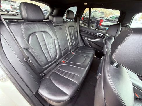 Used 2021 BMW X5 sDrive40i w/ M Sport Package image 8