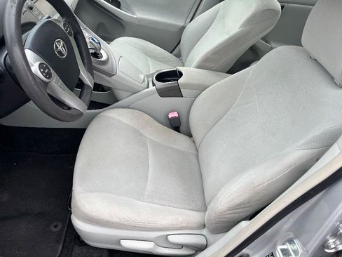 Used 2013 Toyota Prius Two FWD image 9