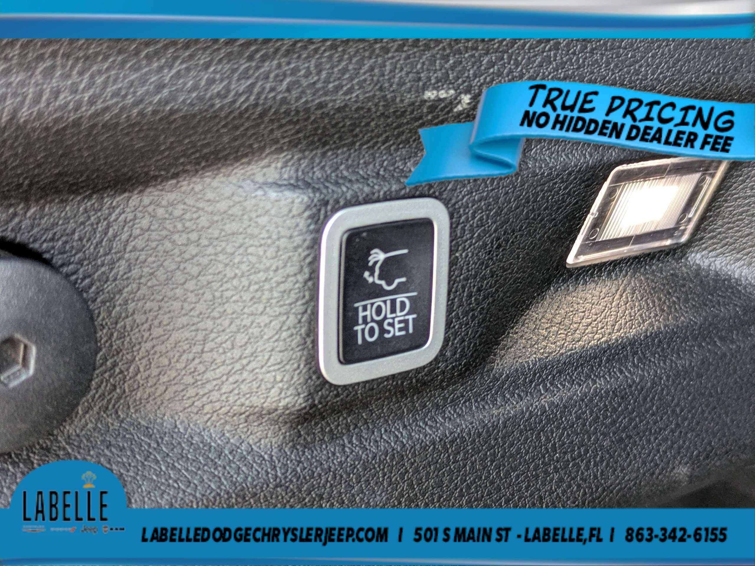 Used 2024 Jeep Grand Cherokee L Altitude AWD/4WD image 12