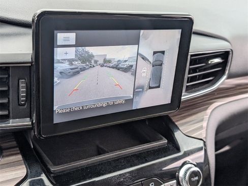 Used 2022 Ford Explorer Limited w/ Equipment Group 301A image 13