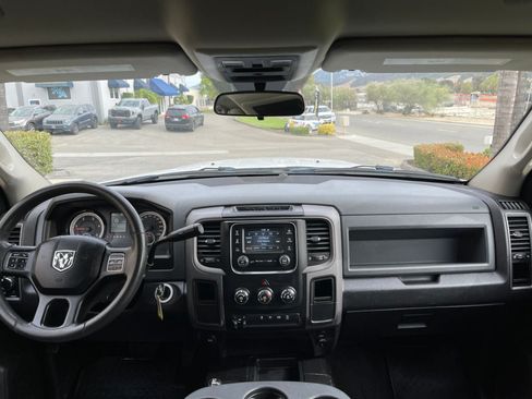 Used 2018 RAM 2500 Tradesman w/ Chrome Appearance Group AWD/4WD image 12
