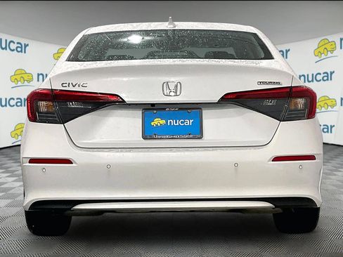 Used 2023 Honda Civic Touring image 5