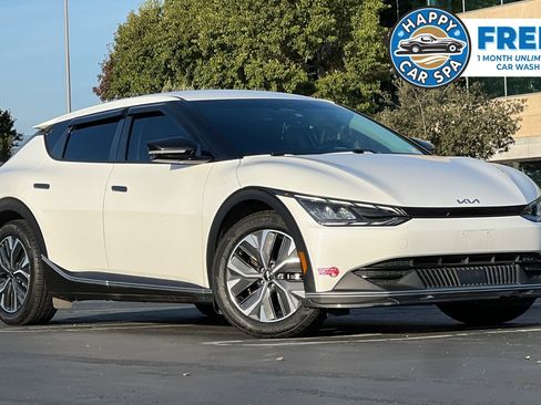 Used 2023 Kia EV6 Light image 1