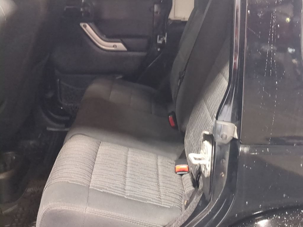 Used 2012 Jeep Wrangler Unlimited Sahara AWD/4WD image 23