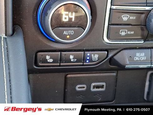 Certified 2024 Chevrolet Suburban Premier AWD/4WD image 28