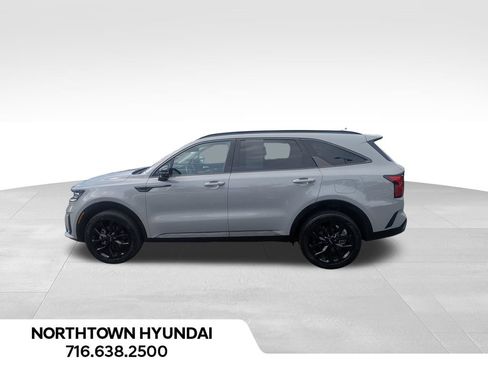 Used 2023 Kia Sorento SX AWD/4WD image 2