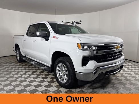 Used 2025 Chevrolet Silverado 1500 LT image 4