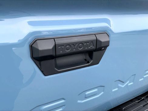 Used 2026 Toyota Tacoma TRD Off-Road image 31