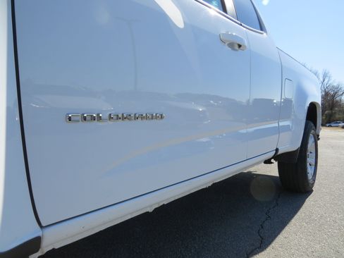 Used 2021 Chevrolet Colorado LT w/ Fleet Safety Package image 15