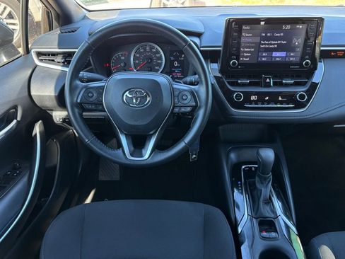 Used 2022 Toyota Corolla SE image 9