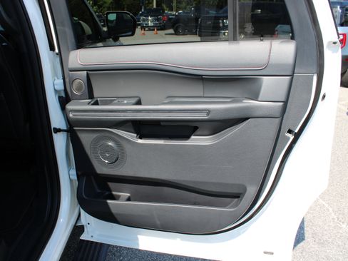 Used 2024 Ford Expedition Max Limited AWD/4WD image 15