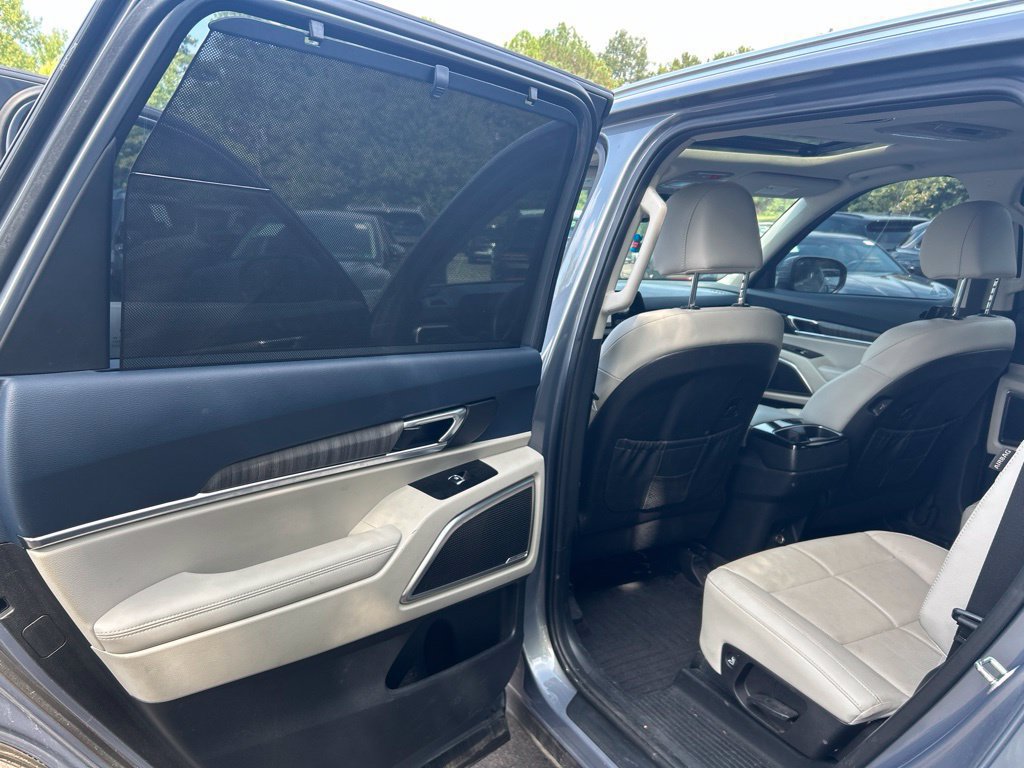 Used 2024 Kia Telluride EX w/ EX Captain's Chair Package AWD/4WD image 15