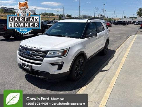 Used 2018 Ford Explorer XLT w/ Equipment Group 202A AWD/4WD image 2