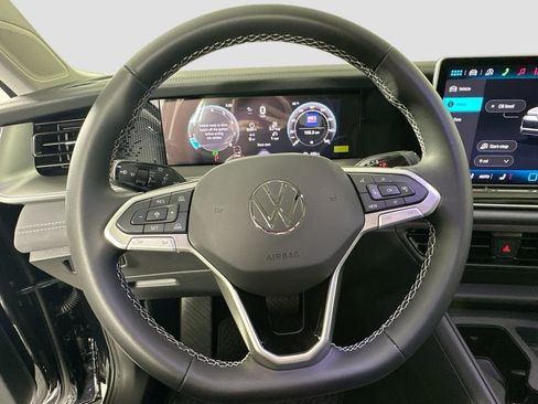New 2026 Volkswagen Tiguan SE image 11