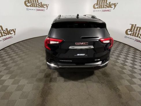 Used 2023 GMC Terrain Denali w/ Denali Premium Package AWD/4WD image 7
