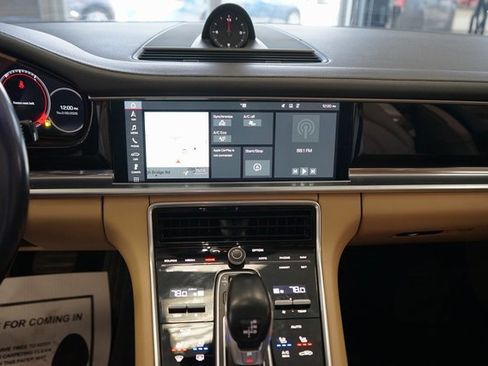 Used 2019 Porsche Panamera 4 image 7