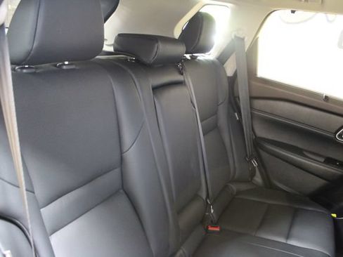 Used 2021 Nissan Rogue SV AWD/4WD image 9