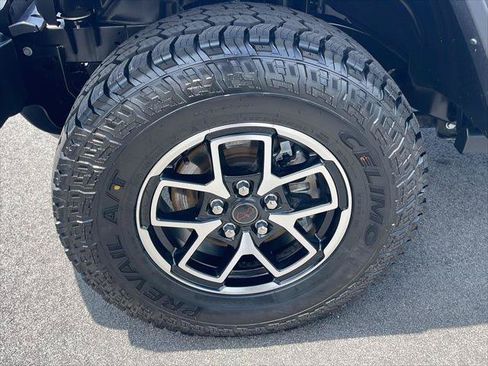 Certified 2025 Jeep Wrangler Unlimited Rubicon AWD/4WD image 16